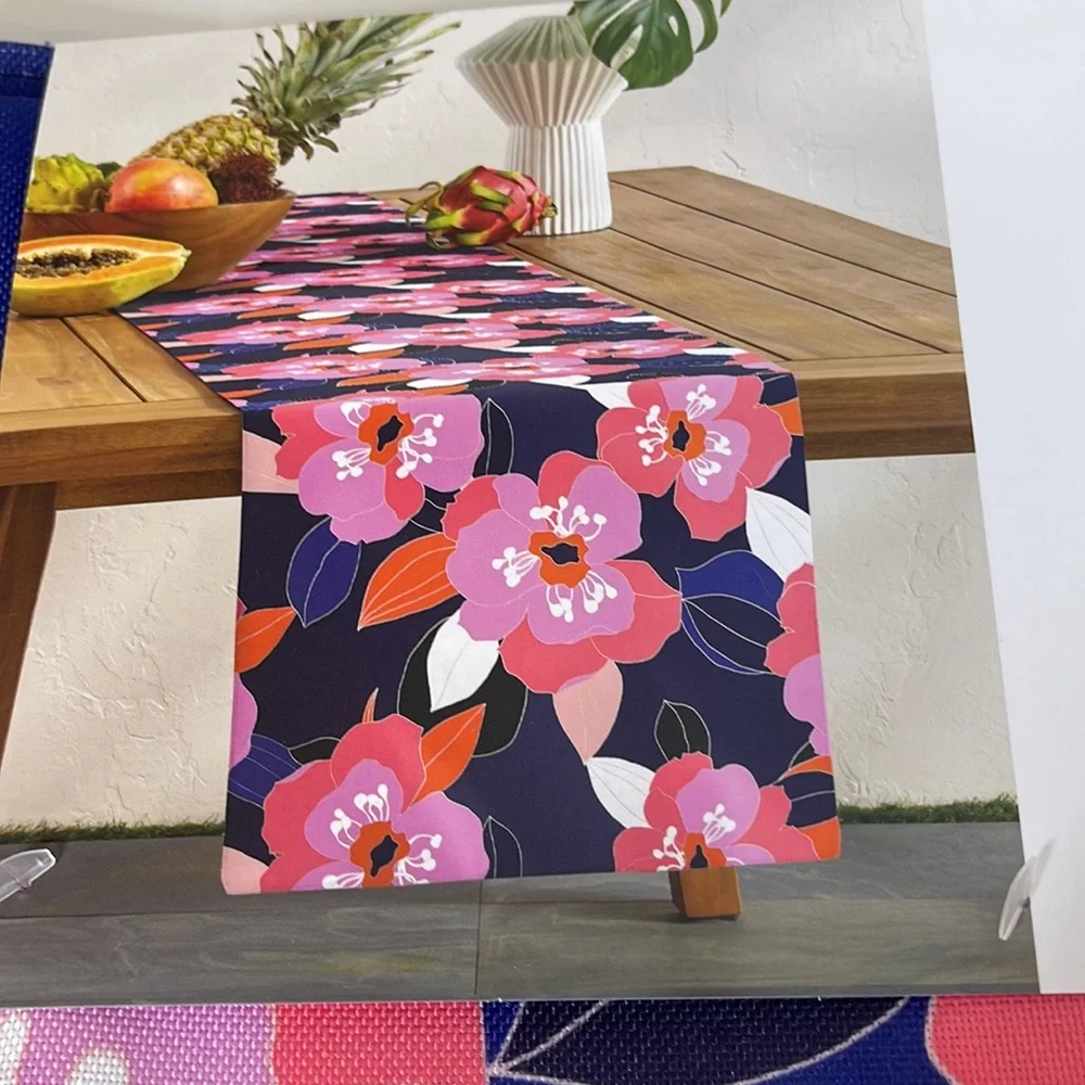 Trina Turk 3 Pc Narcissus Kitchen Linens Set. Table Runner, Towels, Oven Mitts